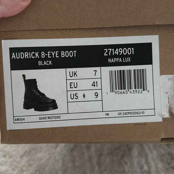 Dr. Marten Audrick 8 Eye Boot - Picture 10 of 10
